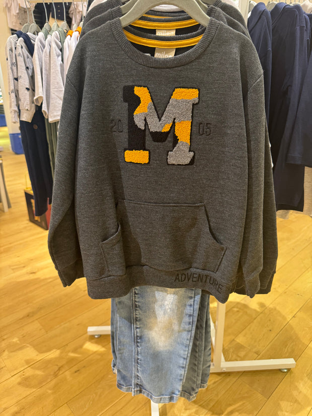 M Sweatshirt w/Jeans Set